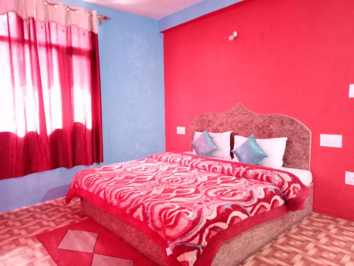 Non Stop Cafe Hostel & Stay Manāli Esterno foto