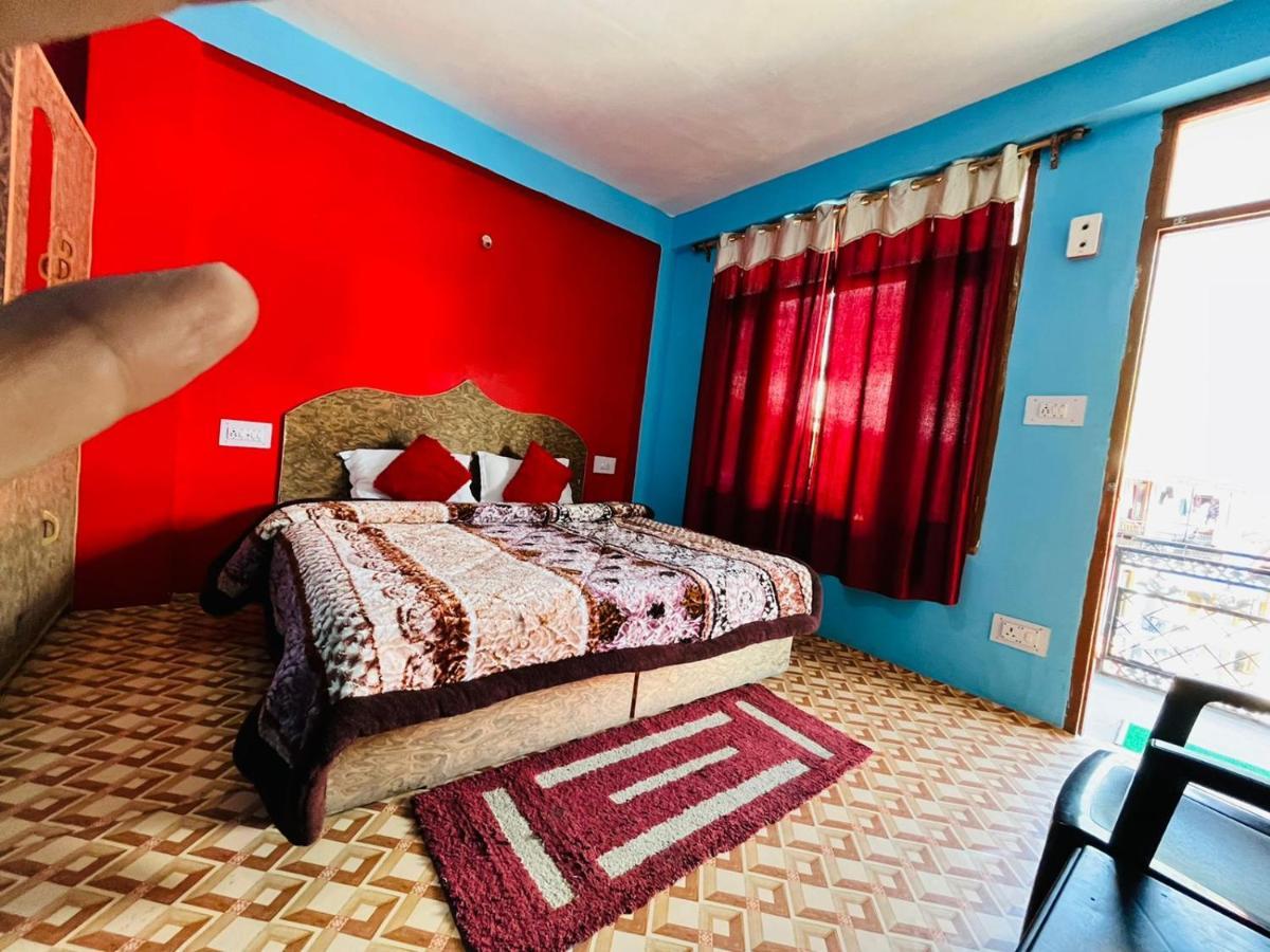 Non Stop Cafe Hostel & Stay Manāli Esterno foto