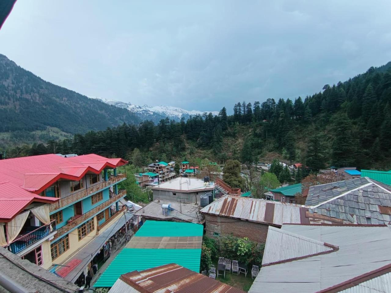Non Stop Cafe Hostel & Stay Manāli Camera foto