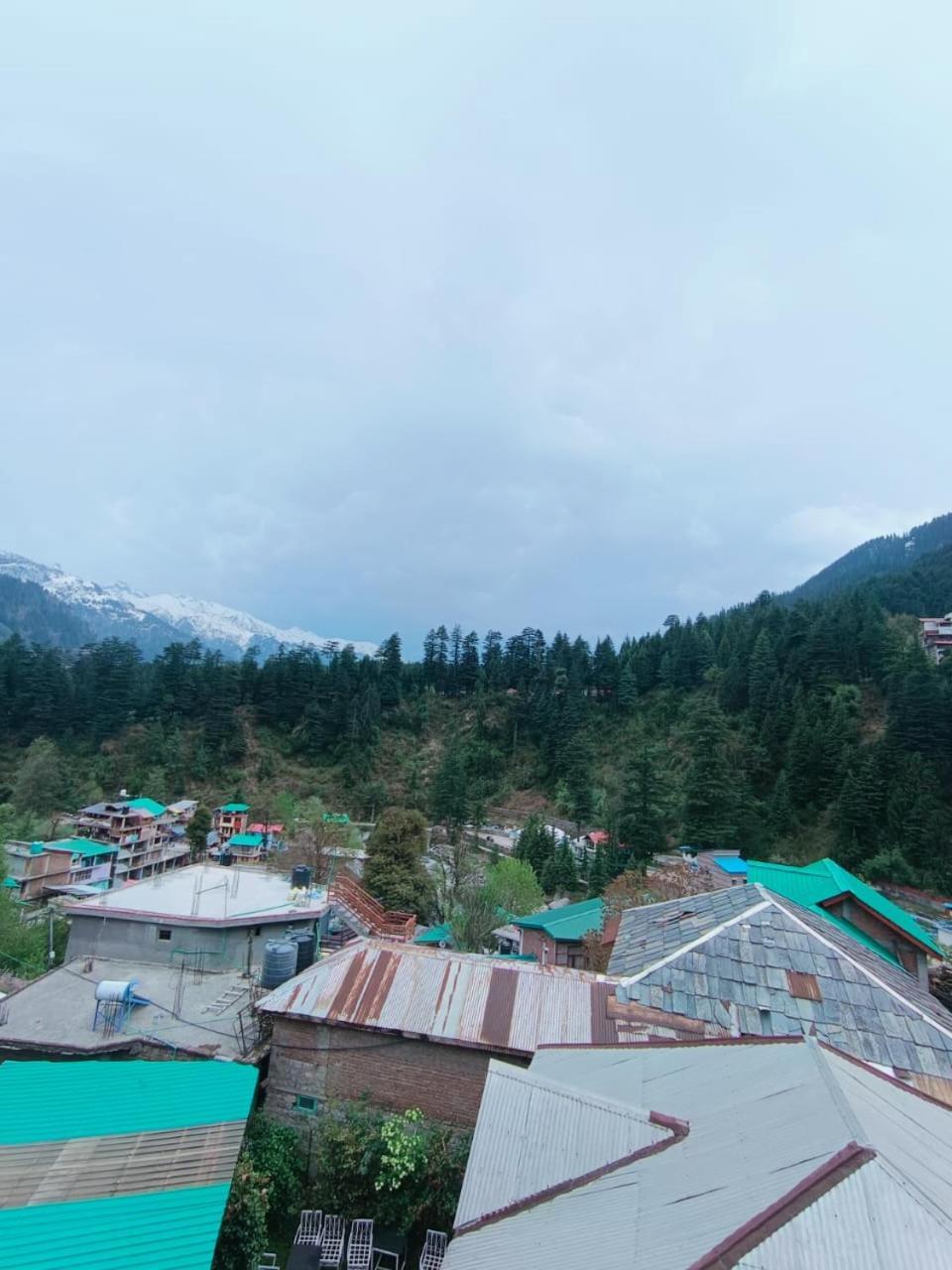 Non Stop Cafe Hostel & Stay Manāli Camera foto