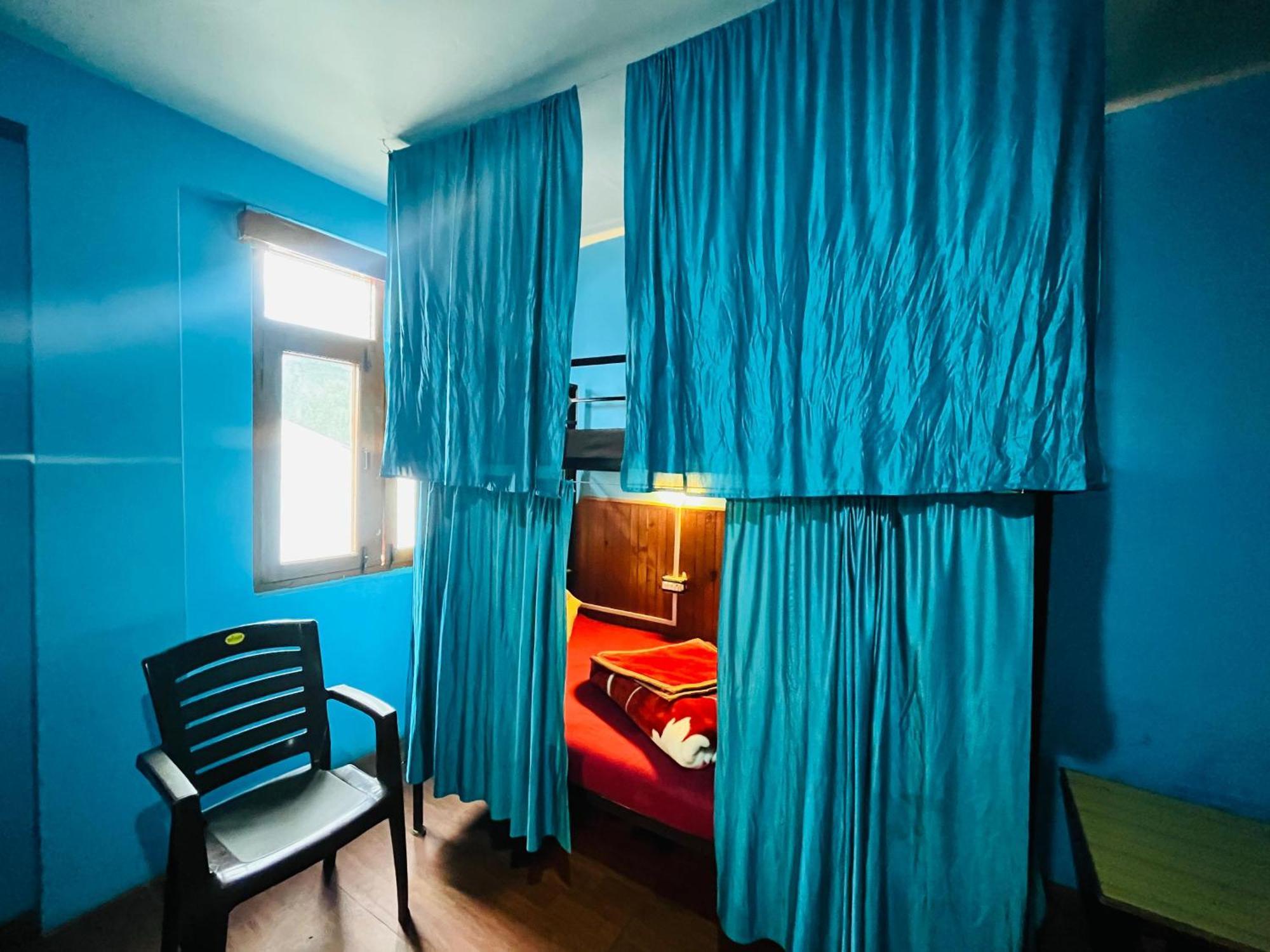 Non Stop Cafe Hostel & Stay Manāli Esterno foto